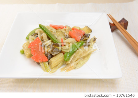 Stir-fry the delicious Sazae and Hosodake's Oyster 10761546