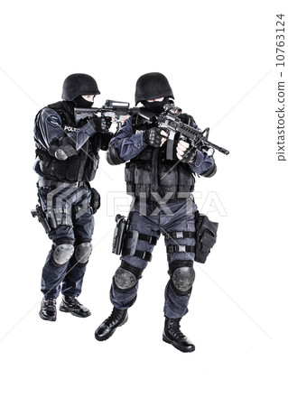 SWAT team in action SWAT team in action 10763124
