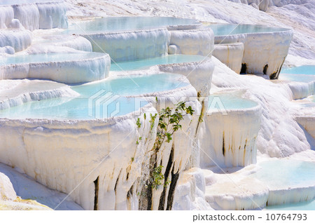 Blue water travertine pools at Pamukkale, Turkey 10764793