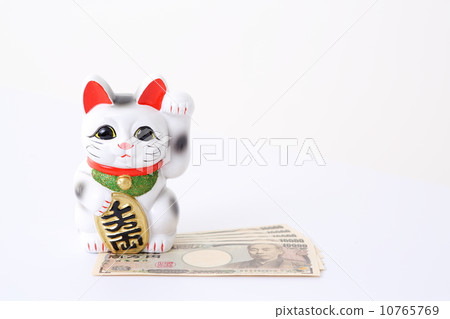 10,000 yen and a cat 10,000 yen and a cat 10765769