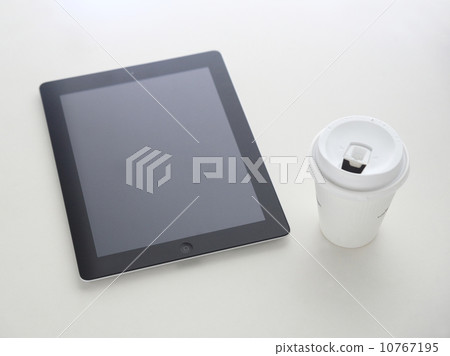 Coffee and tablet images (break image) Coffee and tablet images (break image) 10767195