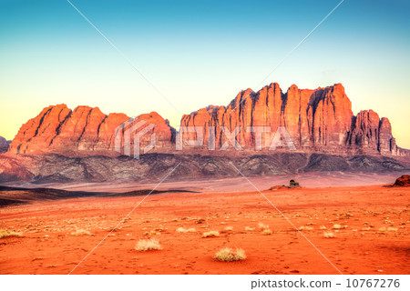 Jebel Qatar Mountain (Jordan, Wadi Lam) 10767276