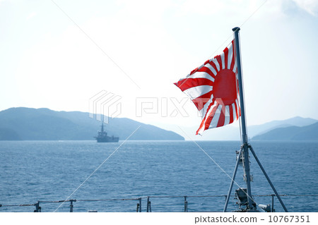 Aegis Ship Ashigara Stern日本國旗和海上自衛隊的船隻 Aegis Ship Ashigara Stern日本國旗和海上自衛隊的船隻 10767351