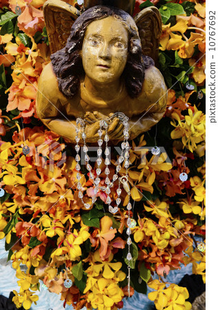 Flying Angel Statue 10767692