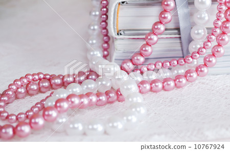 Pearl Necklace Pearl Necklace 10767924