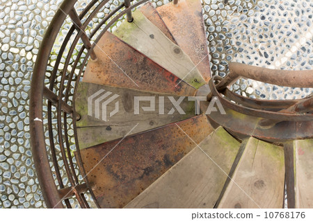 Old rusty staircase Old rusty staircase 10768176