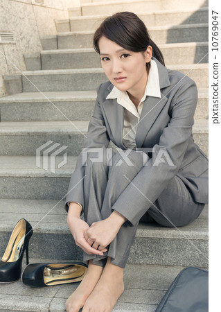 Sad business woman feel helpless 10769047