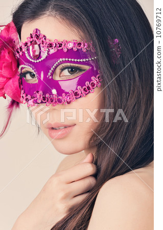 beautiful woman in a carnival mask 10769712