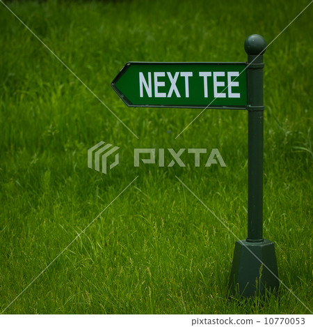 Next tee sign arrow direction golf field Next tee sign arrow direction golf field 10770053