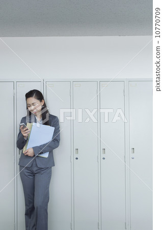 Multi-generation business 10770709