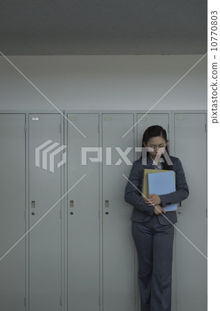 Multi-generation business Multi-generation business 10770803