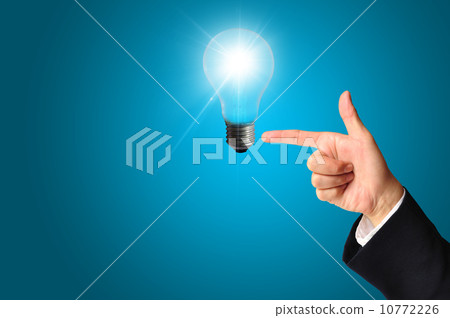 Business man touching light of idea 10772226