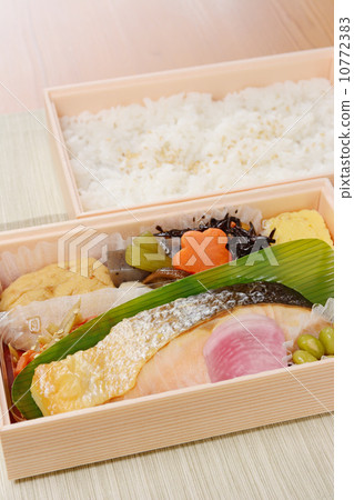 Delicious baked salmon lunch box Delicious baked salmon lunch box 10772383