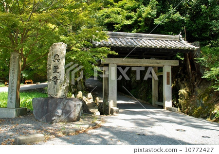 Scenic view of Kyoto Koenji Temple gate Scenic view of Kyoto Koenji Temple gate 10772427