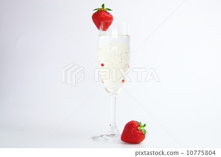 草莓威士忌高球 草莓威士忌高球 10775804