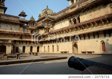 Orcha's Jehan Girl Mahal's courtyard Orcha's Jehan Girl Mahal's courtyard 10776718