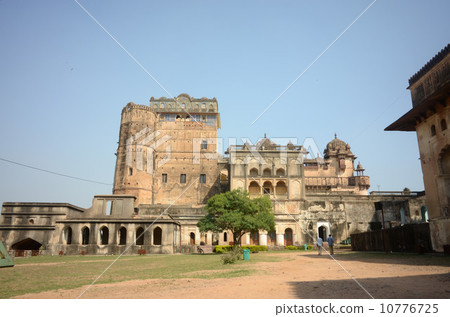 Orcia's Jahan Ghile Mahal, which has fusion of Islamic and Indian culture Orcia's Jahan Ghile Mahal, which has fusion of Islamic and Indian culture 10776725