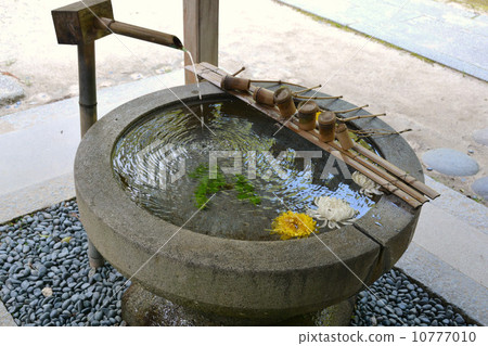 Inside the Spring Kuromyado Temple in Kastan River 10777010