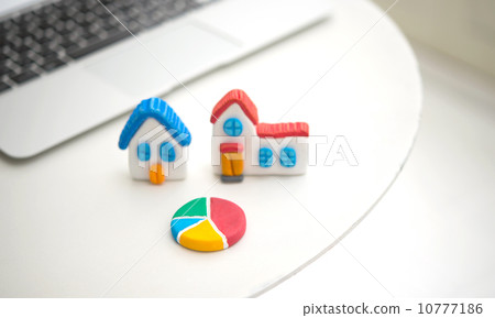 House  10777186