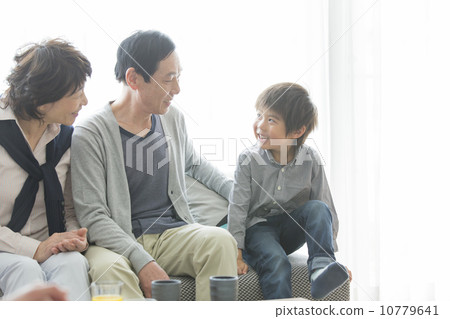 Three generation family Three generation family 10779641