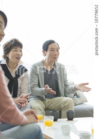Three generation family Three generation family 10779652