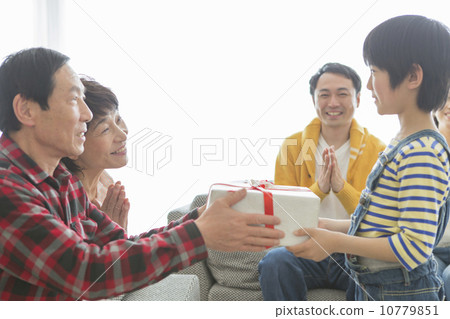 Three generation family Three generation family 10779851