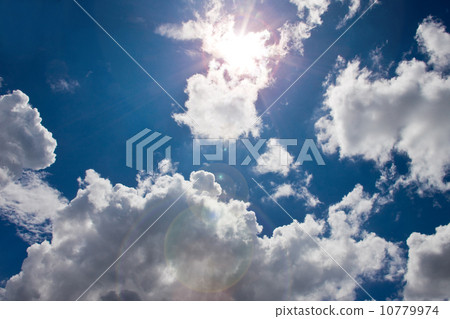 Sunlight from the clouds 10779974