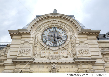 Clock at Musee d'Orsay - old railway station. Paris, France Clock at Musee d'Orsay - old railway station. Paris, France 10780263