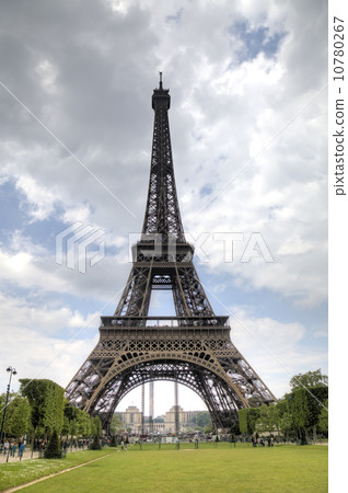 Eiffel Tower. Paris, France Eiffel Tower. Paris, France 10780267