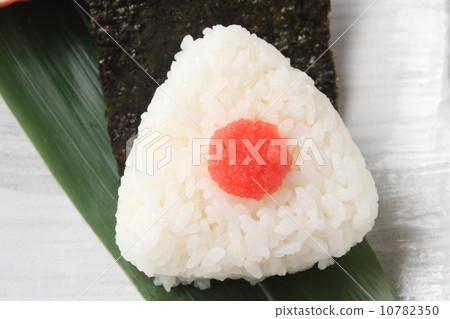Triangle onigiri mentaiko 10782350