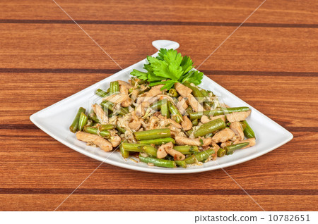 Green beans with chicken Green beans with chicken 10782651