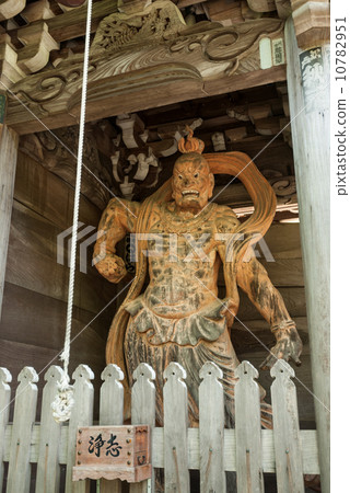 Ancestral statue of Aki Nijo Ancestral statue of Aki Nijo 10782951