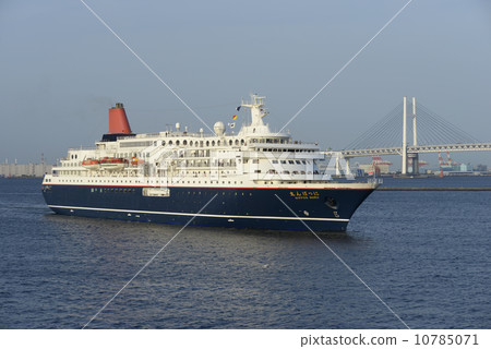 Nippon Marutai Sanbashi入境口岸 10785071