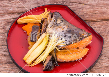 Salmon Kabutoni Japanese food 10786176