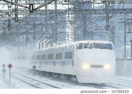 300 series Shinkansen train Nozomi Hikari 10786850