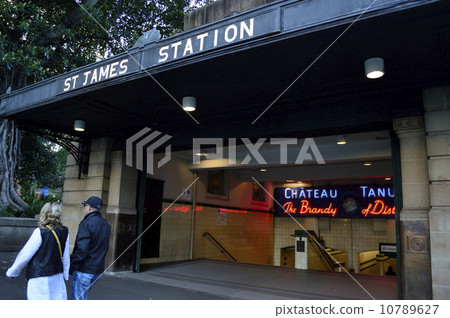 90719 Sydney St. James Station 10789627