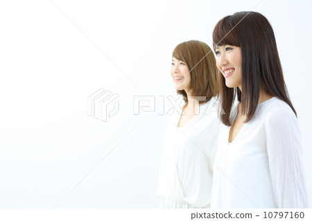 兩位年輕女士·簡介 兩位年輕女士·簡介 10797160