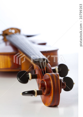 Violin isolated on white blackground, close up Violin isolated on white blackground, close up 10799163