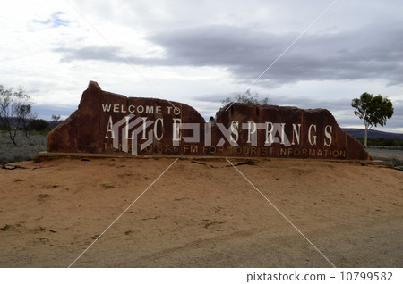 90898 Alice Springs 90898 Alice Springs 10799582