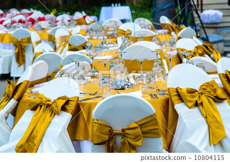 wedding chair and table setting for fine dining 10804115