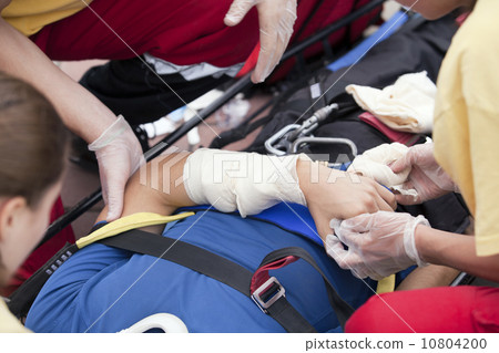 First aid training 10804200