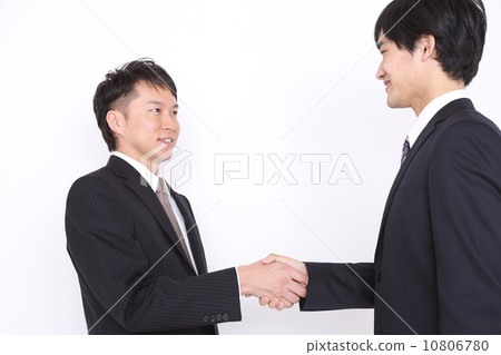 兩個人握手 10806780