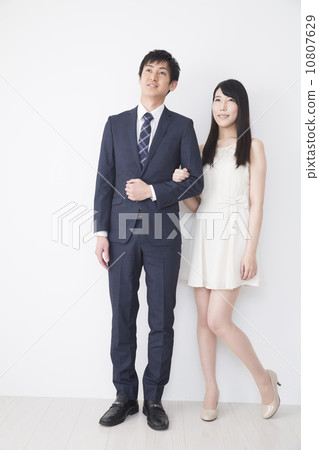 Portrait Young men and women 10807629