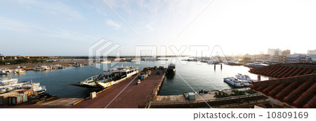 Ishigaki Harbor 10809169