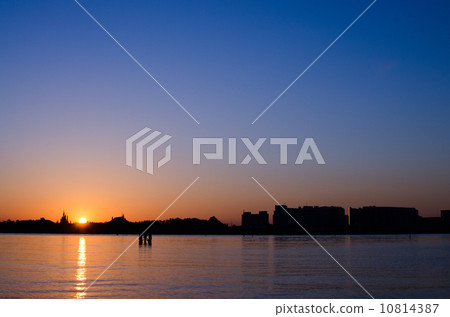 First sunrise 10814387