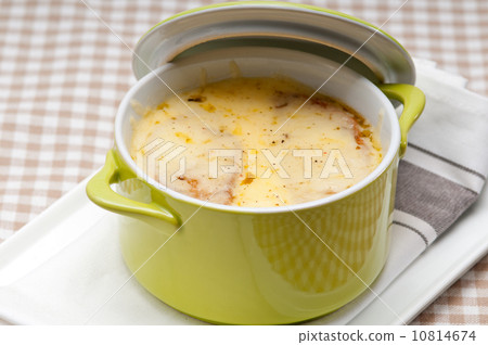 onion soup with melted cheese and bread on top onion soup with melted cheese and bread on top 10814674