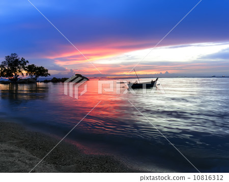 Nightfall. 10816312