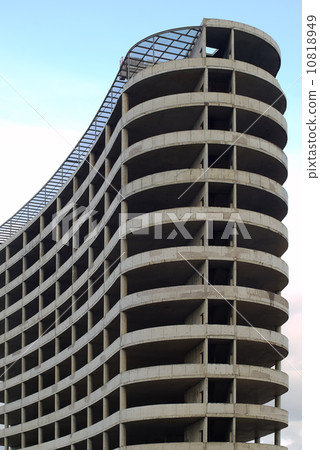 Concrete frame 10818949