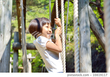 享受田徑運動的女孩 10819117