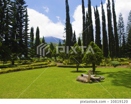 Ulun Danau Temple garden landscape 10819120